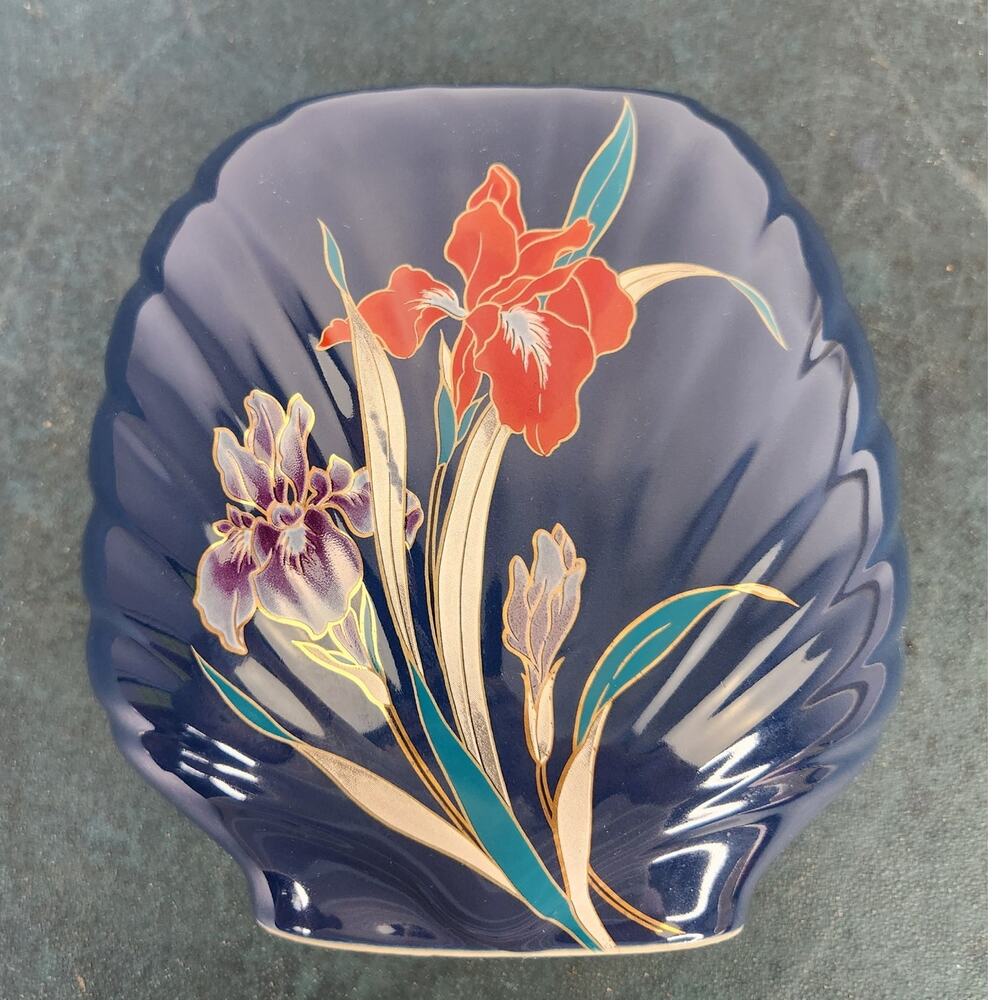VTG Fine China Blue Floral Fan Shell Japanese Ceramic Vase Art Decor 80s Retro